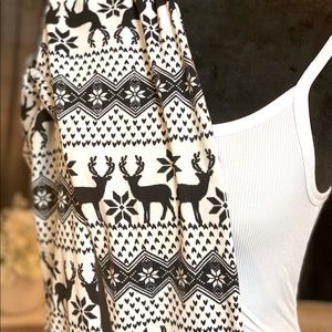 ❄️ 3 for $15 Eye Candy Reindeer Leggings❄️